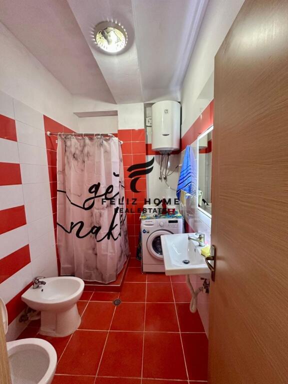 APARTAMENT ME QERA 2+1 RRUGA DURRESIT 600 EURO