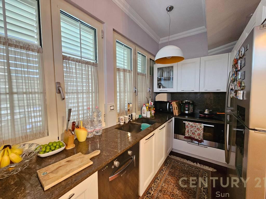 ✨ LUXURY PENTHOUSE FOR SALE – WITH PANORAMIC VIEWS OF TIRANA CITY &amp; THE ARTIFICIAL LAKE