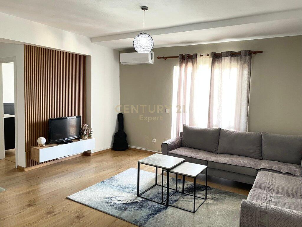 🏙️ Jepet me Qira Apartament 2+1 – Pranë Zogut të Zi