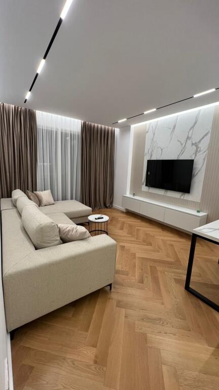 Appartamento moderno in affitto al Parco Olimpico 1+1
