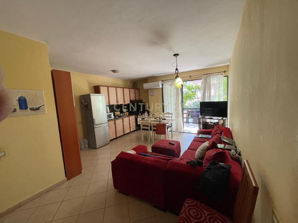 Apartament 2+1+2 me post parkimi për Qira në Ali Dem, Prane Sophie! 600 € /Muaj