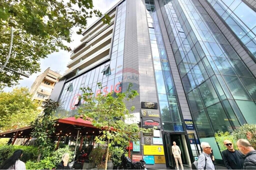 Office space for rent at Turdiu Center, Downtown.