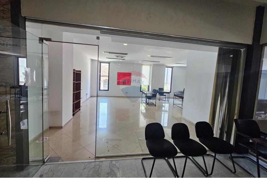 Office for rent at Torre Drin Tirana Center !
