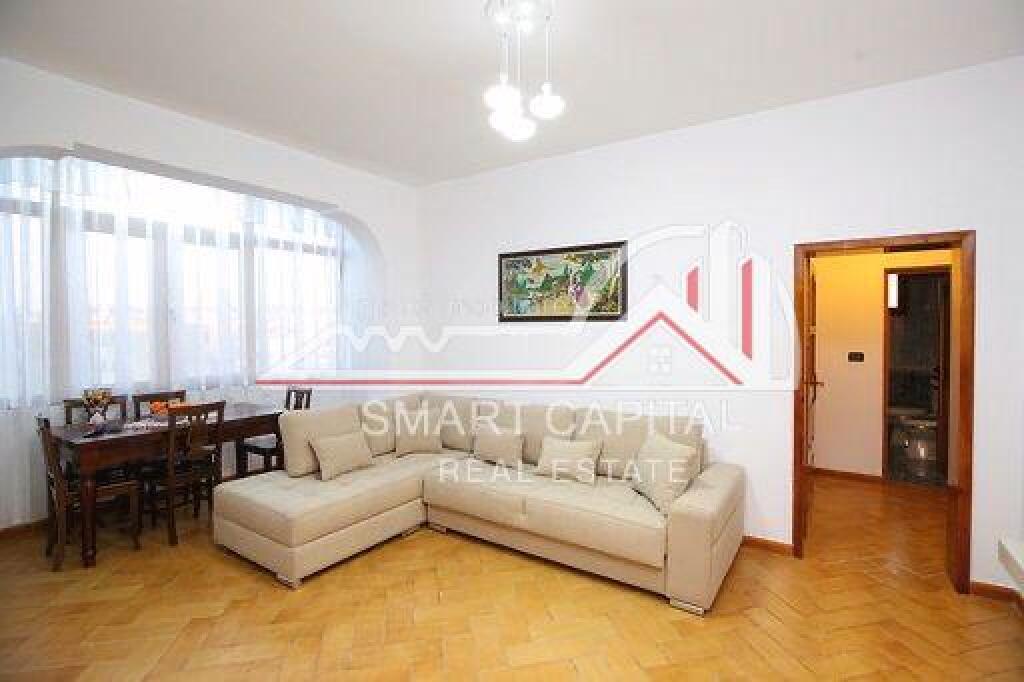 AFFITTASI APPARTAMENTO 3+1 PRESSO IL PALAZZO VEFES, COLE VLORE!