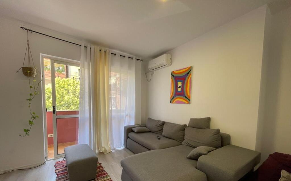 Apartment 1+1 for Rent – Pazari i Ri, Tirana