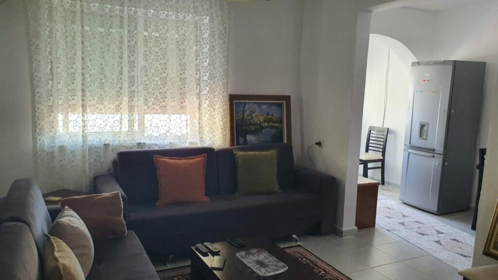 Jepet me qera apartament 1+1