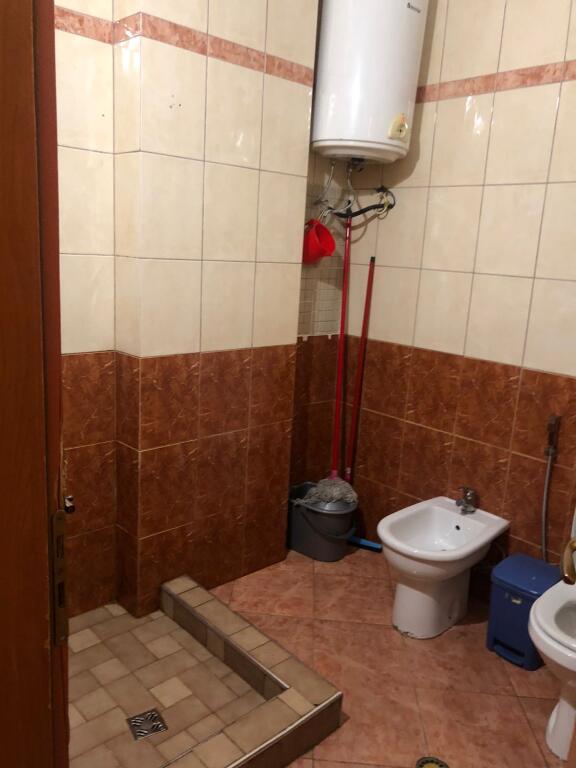 JEPET ME QERA APARTAMENT 2+1 40.000 LEKE FRESKU