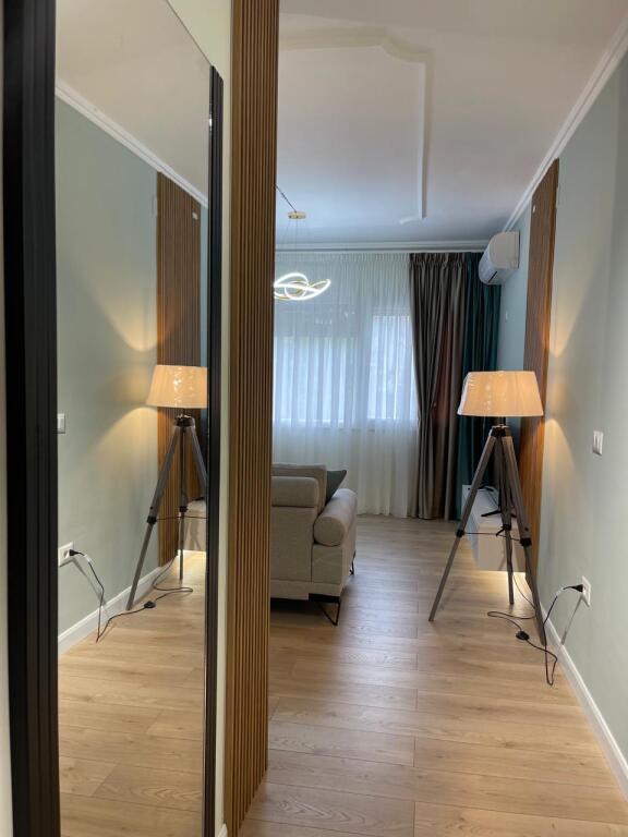 Apartament 2+1 me qira tek Qendra Kristal!