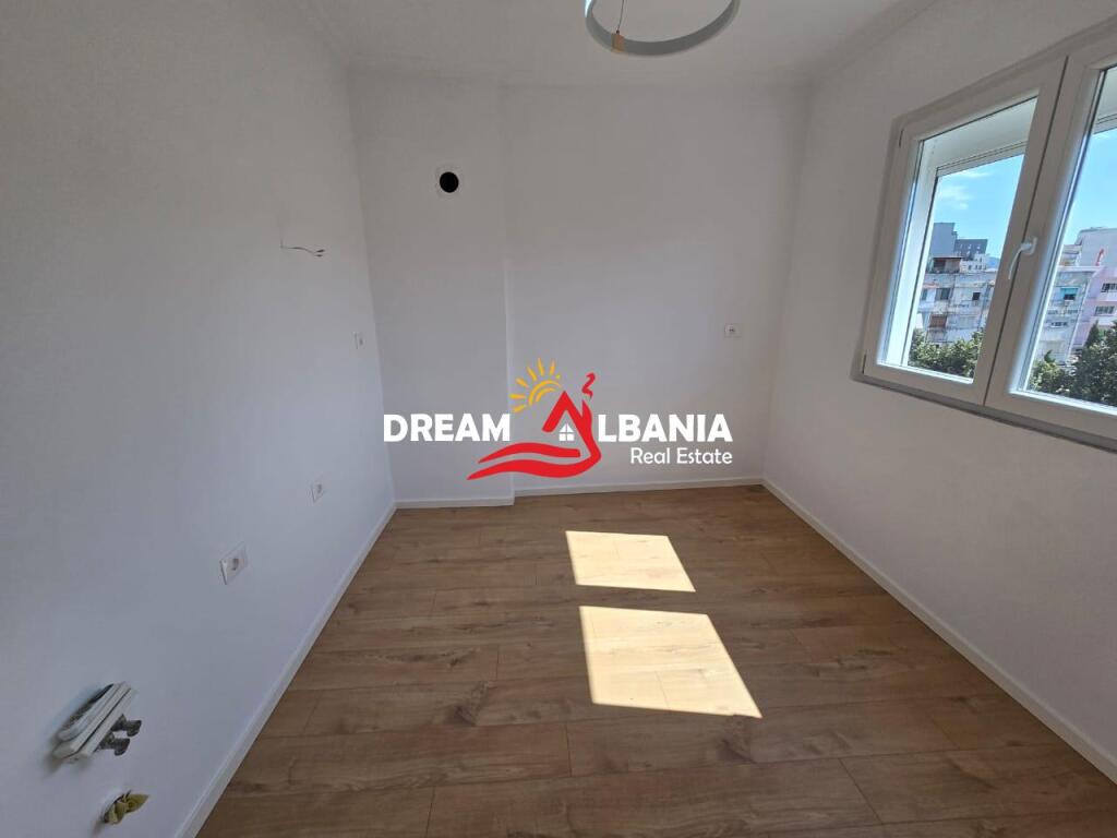 Apartment 2+1 for Sale on Bardhyl Street Main Road (ID 4129533)