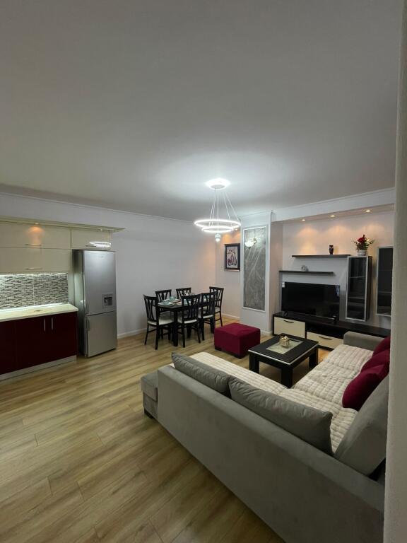 Apartment 2+1+2+balcony for sale  Kombinat, Glass Street