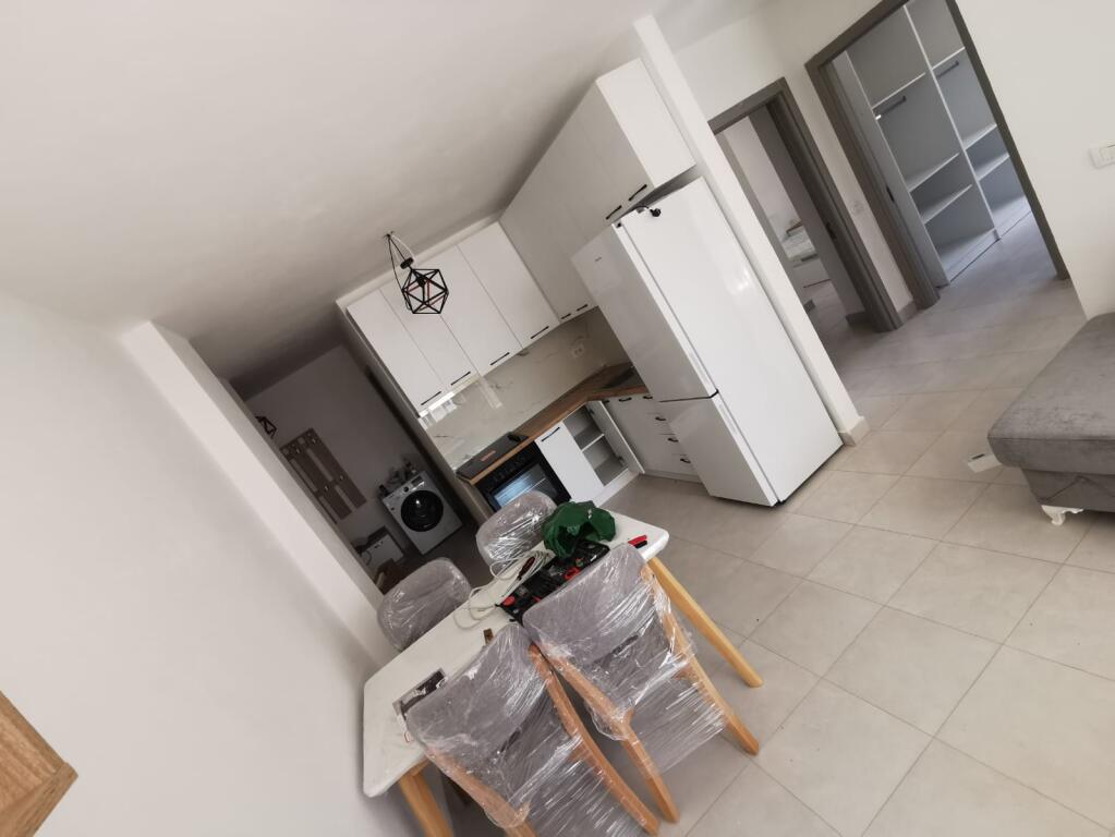 For rent 3+1 furnished elevator at 5 Maji 500 eu