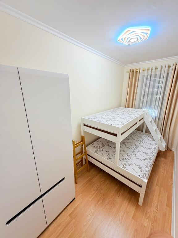 Super Apartamnet 2+1 Per Qera Rruga Kosovarve