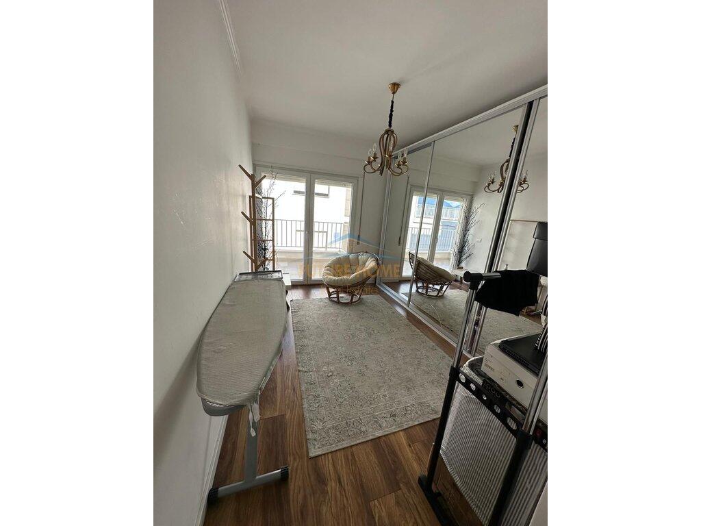 Shitet apartament 2+1+2 Kopshti Botanik