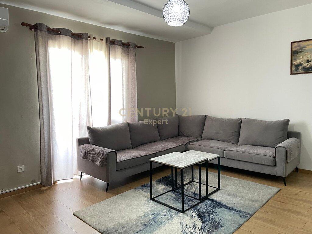 🏙️ Jepet me Qira Apartament 2+1 – Pranë Zogut të Zi