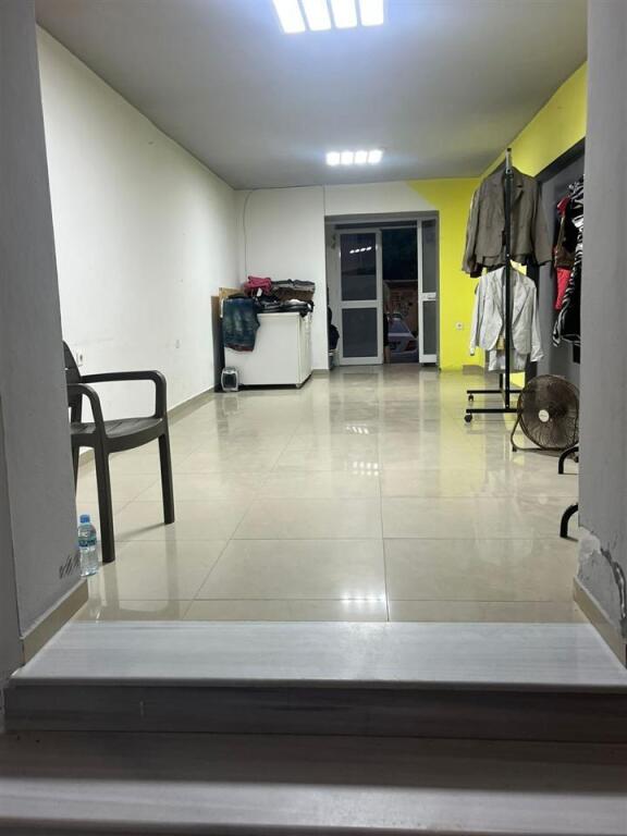JEPET ME QERA DYQAN 58M2 60.000 LEKE SHKOLLA E BALETIT