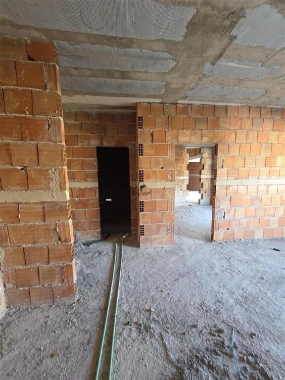 FOR SALE APARTMENT 1+1 DIBRES STREET 99,000 EURO