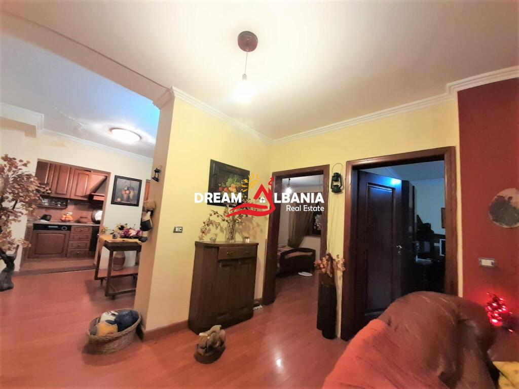 Affittasi appartamento 2+1 vicino al Mercato Nuovo in via Tefta Tashko Koco (ID 4229307)