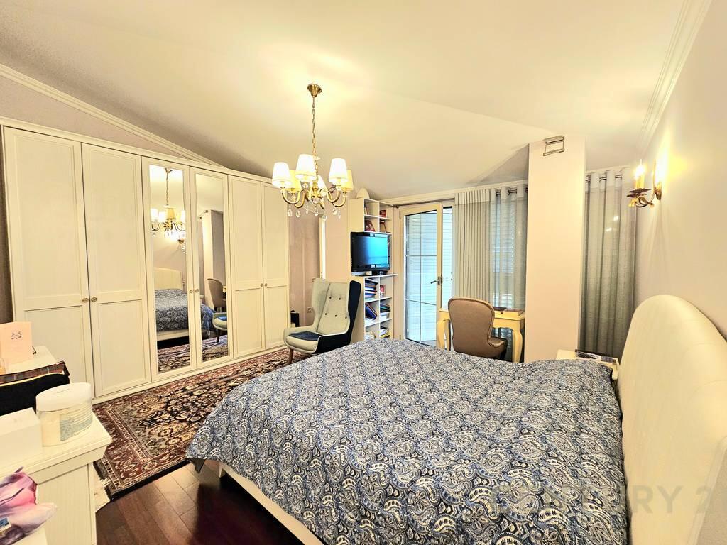 ✨ LUXURY PENTHOUSE FOR SALE – WITH PANORAMIC VIEWS OF TIRANA CITY &amp; THE ARTIFICIAL LAKE