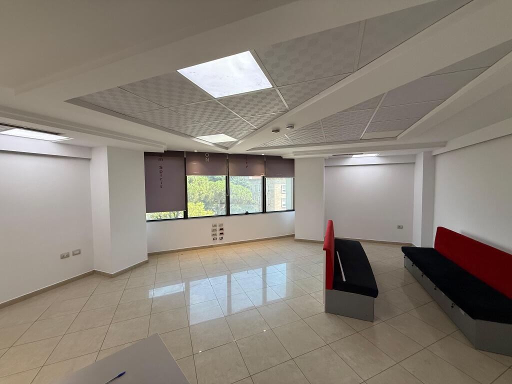 OFFICE SPACE FOR RENT - BOULEVARD OF THE MARTYRS OF THE NATION.