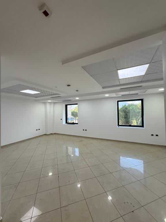 Office for rent at the Twin Towers