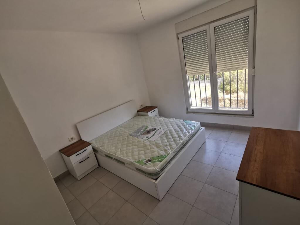 For rent 3+1 furnished elevator at 5 Maji 500 eu