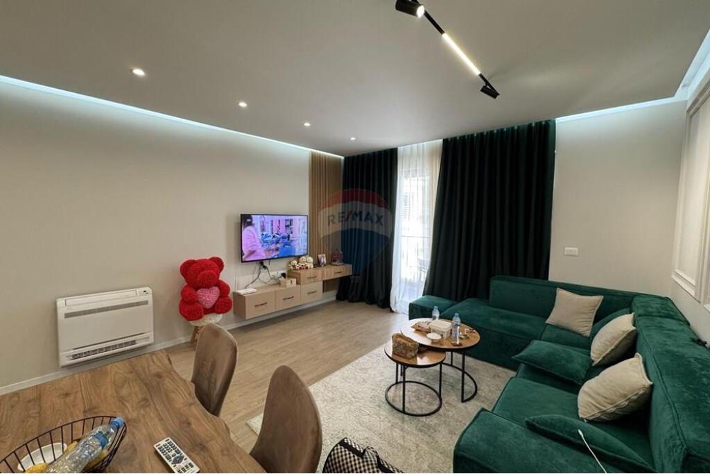 Apartment 2+1+2+Parking Space; Kodra e Diellit