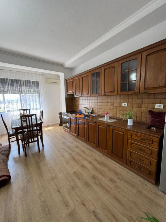SHITET APARTAMENT 2+1+BALLKON " 5 MAJI" 135.000 EURO