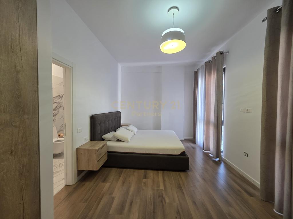 Apartament Modern 2+1+2 +Post parkimi tek Kompleksi Square 21