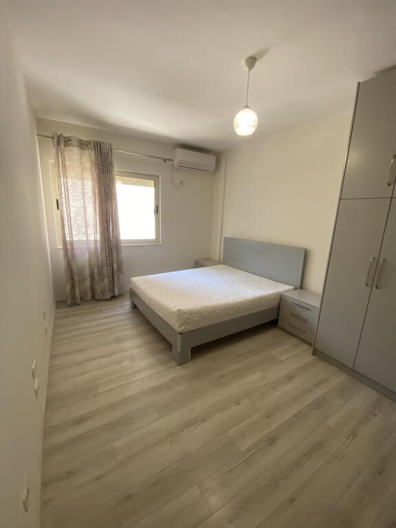 2+1,i mobiluar,kopshti zologjik cmimi 600 euro