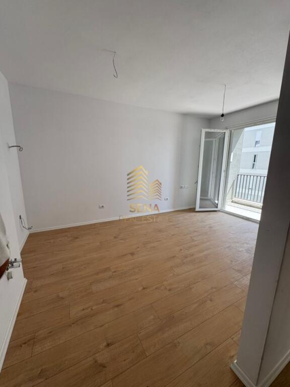 Shitet, Apartament 1+1+blk, Kompleksi Univers City, 68.000 Euro