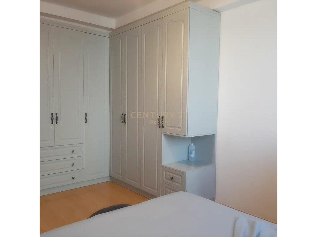 🏡 Apartament 2+1+2 me Qira – Pranë Kopshtit Zoologjik &amp; Vetëm 5 Minuta nga Liqeni i Tiranës