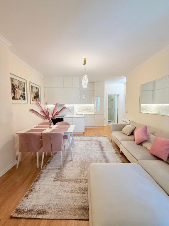 🚪Apartment 2+1 for rent  📍Address: Kosovareve Street 💶Price 1200€