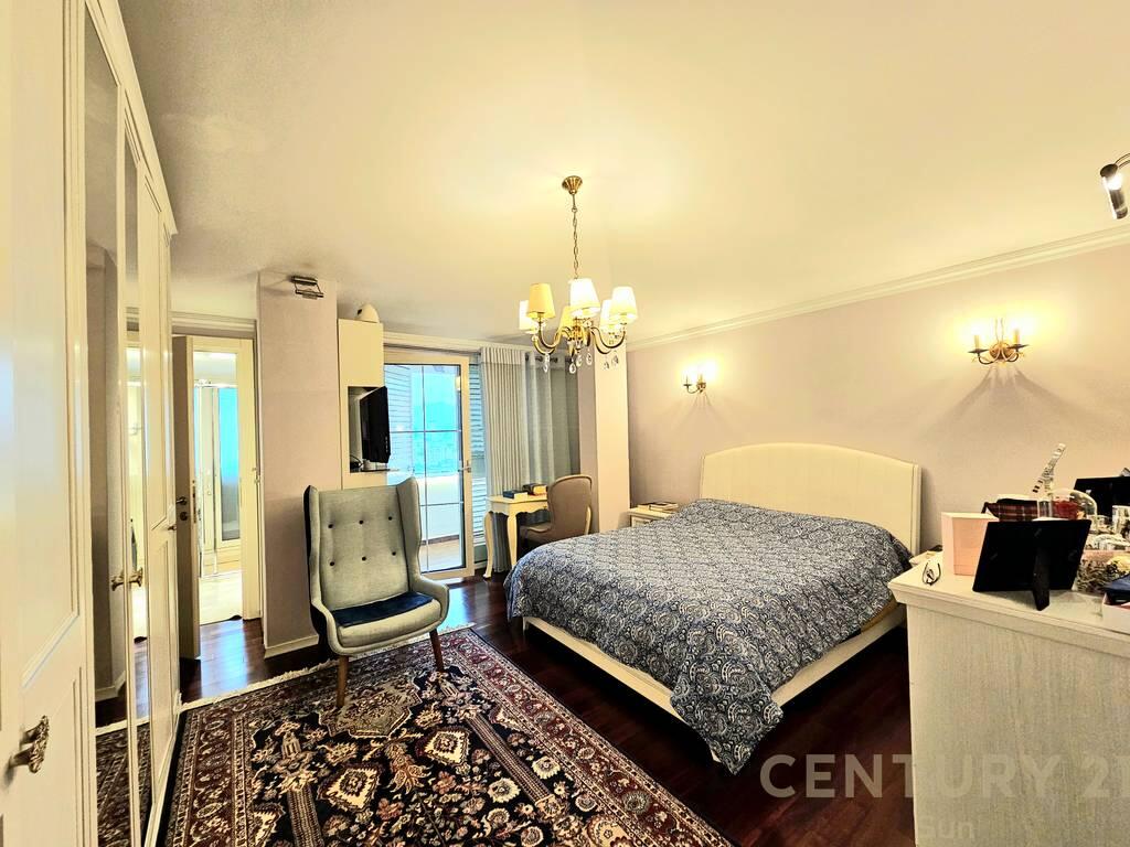 ✨ LUXURY PENTHOUSE FOR SALE – WITH PANORAMIC VIEWS OF TIRANA CITY &amp; THE ARTIFICIAL LAKE