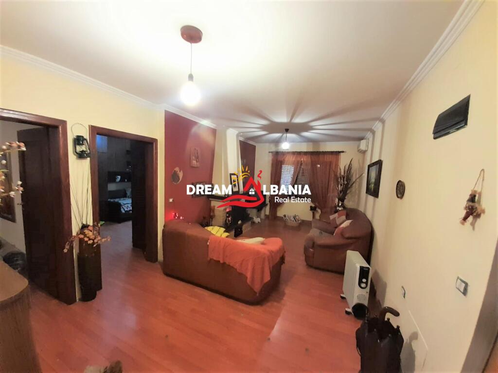 Affittasi appartamento 2+1 vicino al Mercato Nuovo in via Tefta Tashko Koco (ID 4229307)