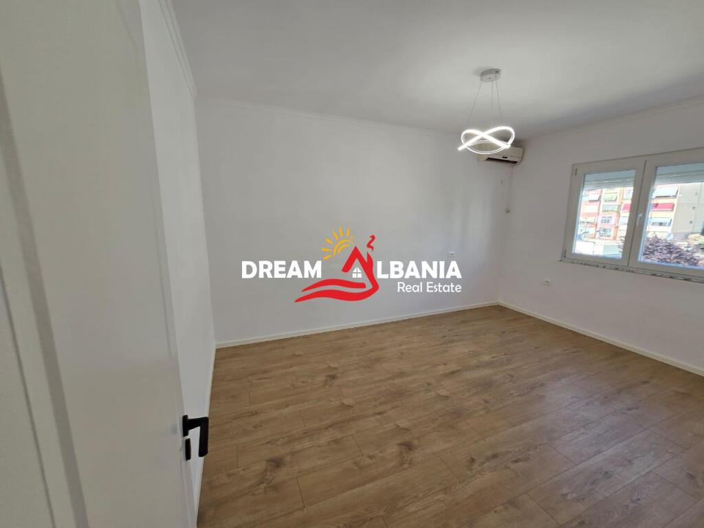 Apartment 2+1 for Sale on Bardhyl Street Main Road (ID 4129533)