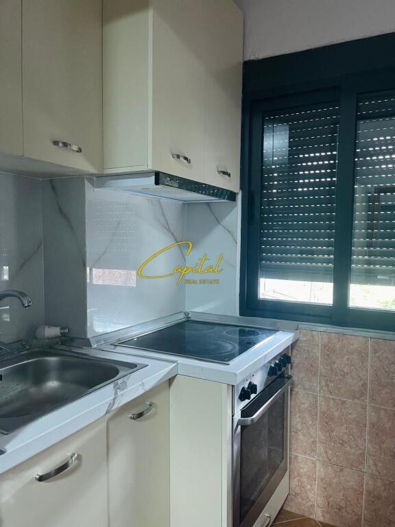 APARTAMENT ME QERA 1+1 21 DHJETORI 45.000 LEKE