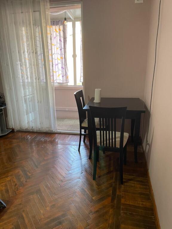 2+1,kat 5 pa ashensore,shkolle e baletit,450 euro