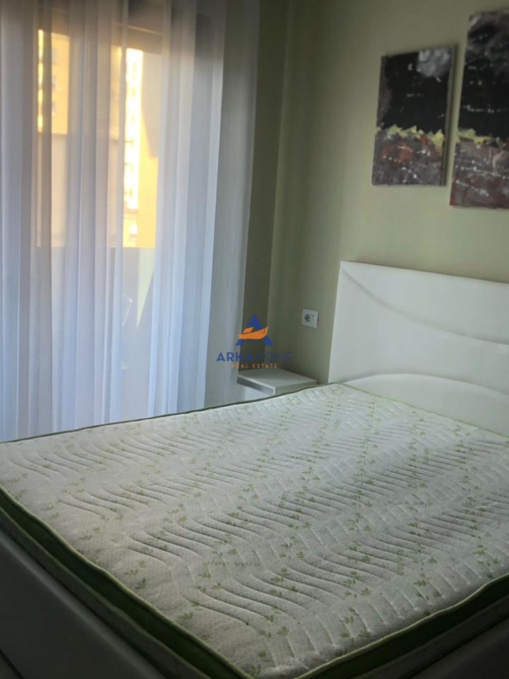 JEPET ME QERA APARTAMENT 2+1+BALLKON "STADIUMI DINAMO " 1000 EURO.