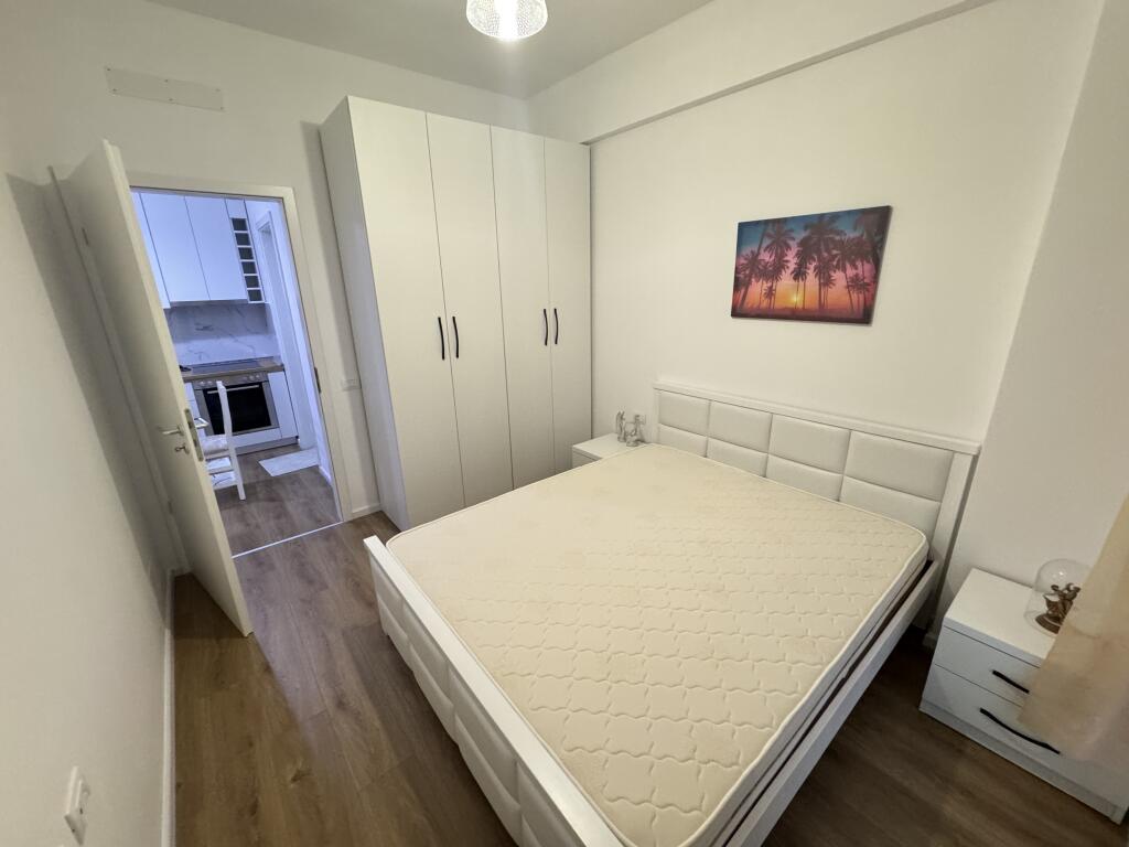 Jepet me qera Apartament 1+1+ Parkim