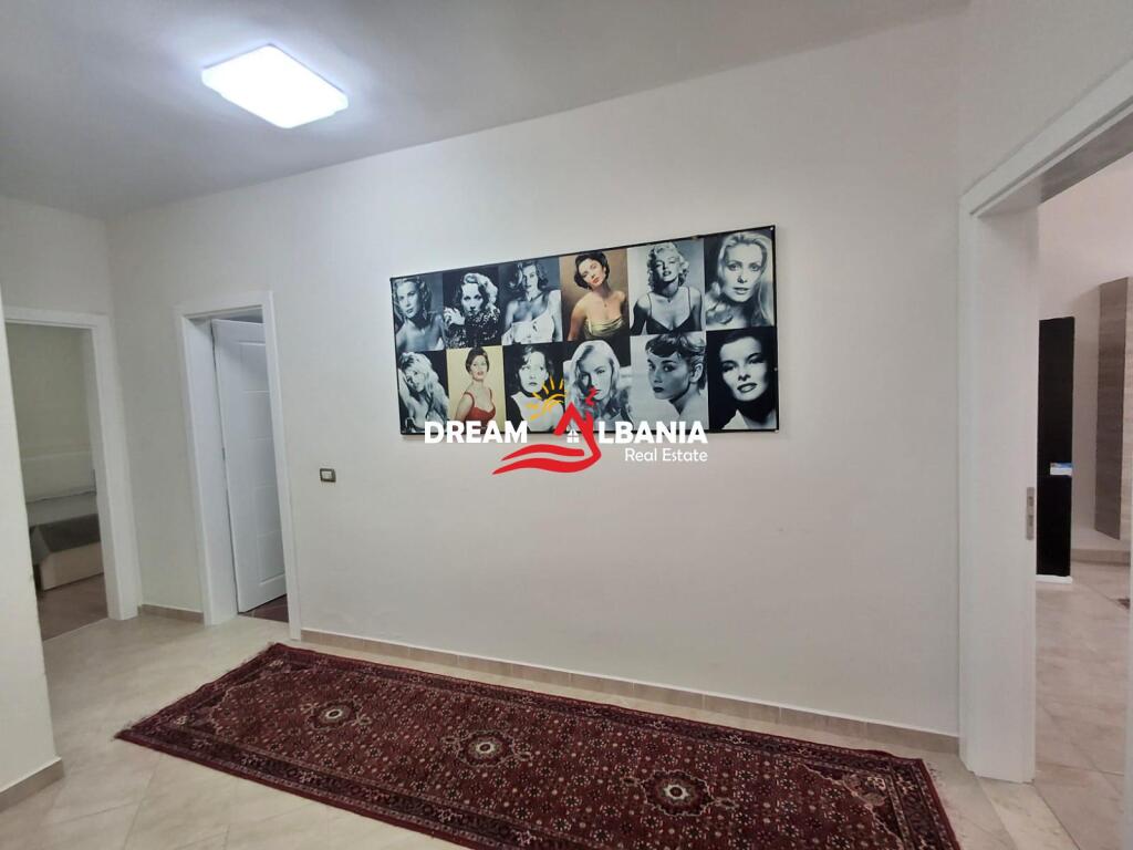 Jepet apartament me qera 2+1 afer Shkolles Rreze Drite Sauk Tirane ID (42115335)