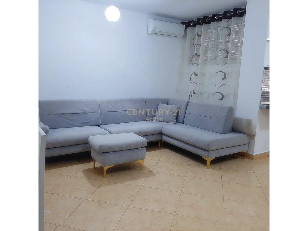 🏡 Apartament 2+1+2 me Qira – Pranë Kopshtit Zoologjik &amp; Vetëm 5 Minuta nga Liqeni i Tiranës