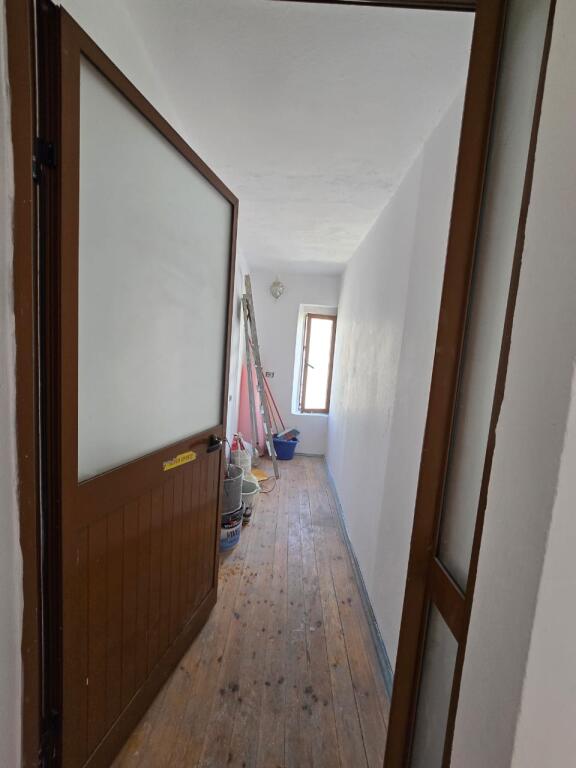 Apartment 2+1 for sale on Bardhyl Street on the main road near the Hospitals
