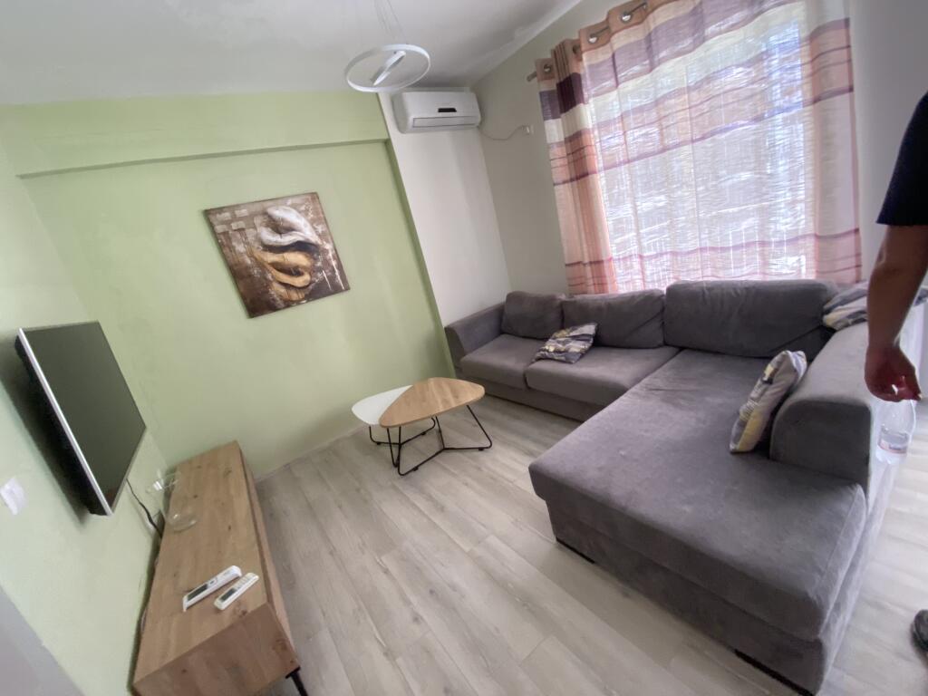 2+1,i mobiluar,kopshti zologjik cmimi 600 euro