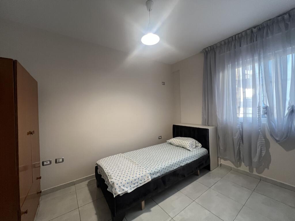 QIRA APARTAMENT 3+1+2  RESTORANT FRESKU   