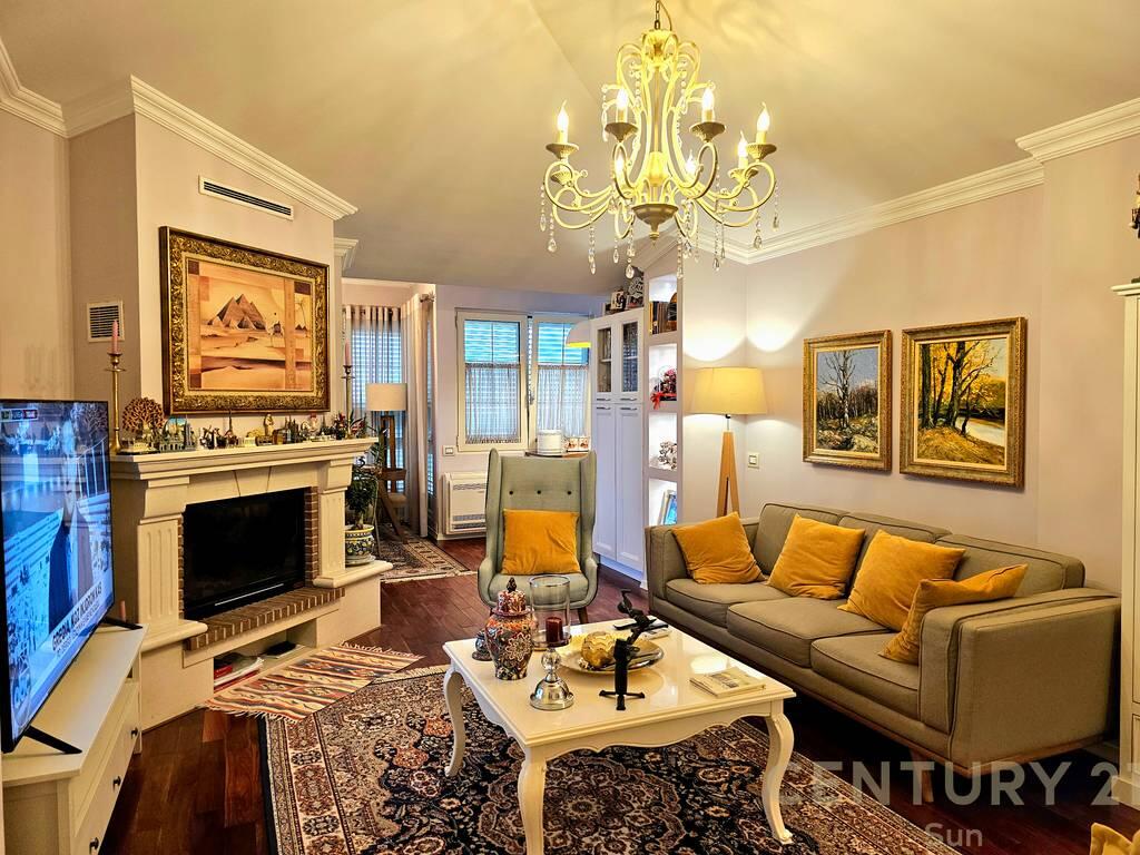 ✨ LUXURY PENTHOUSE FOR SALE – WITH PANORAMIC VIEWS OF TIRANA CITY &amp; THE ARTIFICIAL LAKE