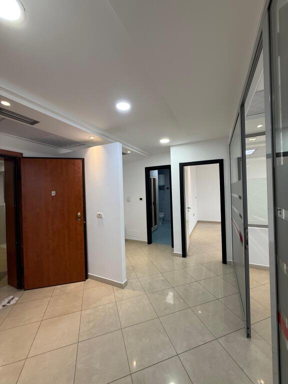 OFFICE SPACE FOR RENT - NEAR THE TWIN TOWERS