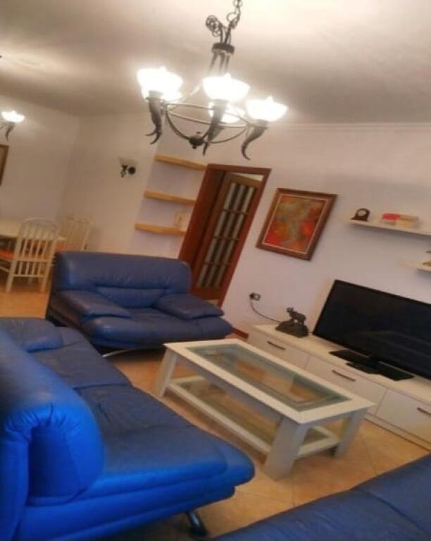 APARTAMENT ME QIRA 2+1 - SHESHI SKENDERBEJ, QENDER