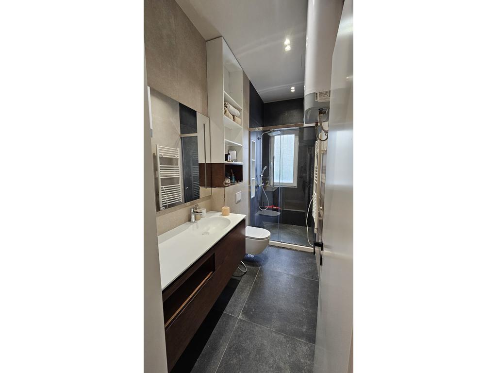 🏡 3-Bedroom, 2-Bathroom Apartment + Storage Room for Sale – Dry Lake Area