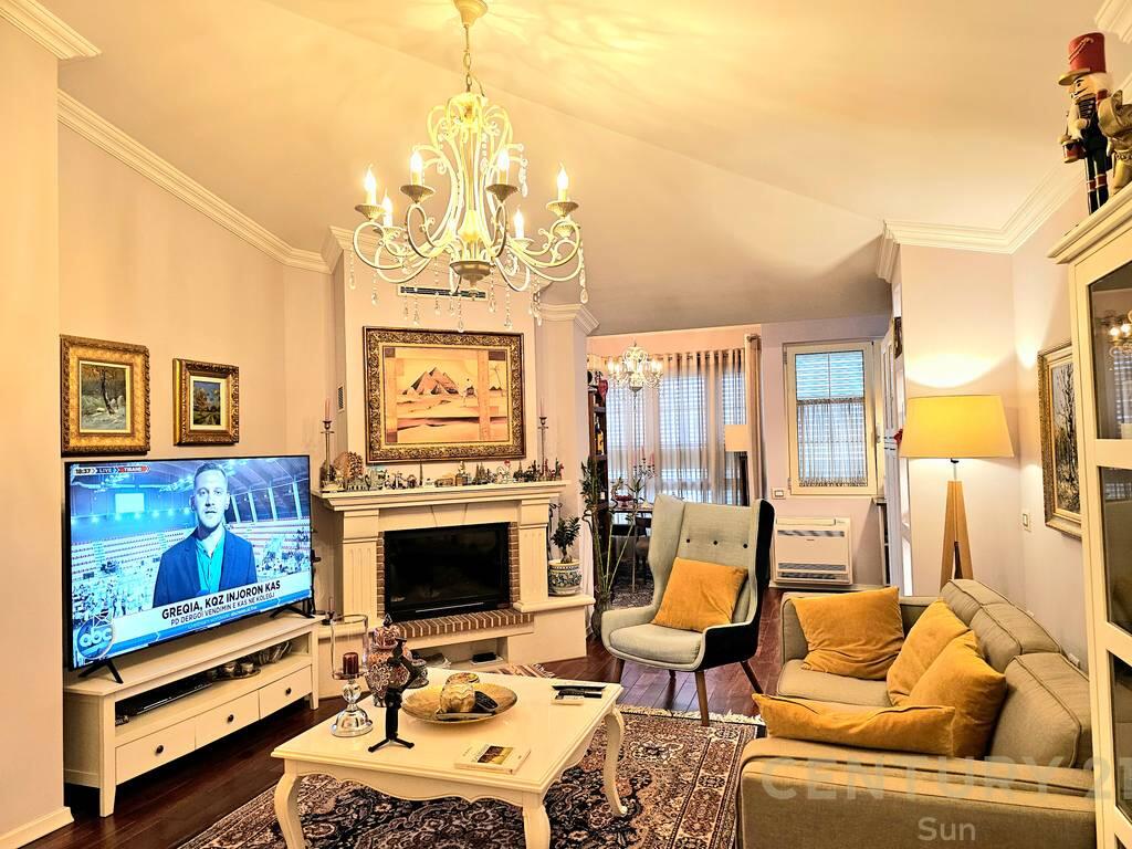 ✨ LUXURY PENTHOUSE FOR SALE – WITH PANORAMIC VIEWS OF TIRANA CITY &amp; THE ARTIFICIAL LAKE