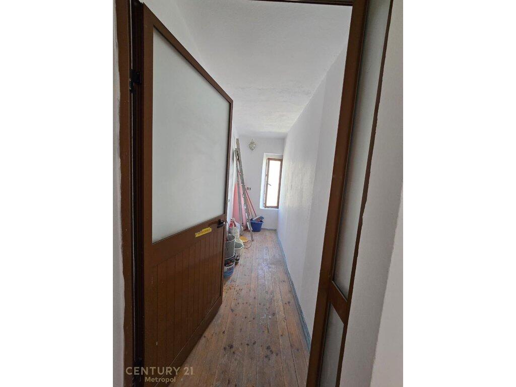 🏡 Apartment for Sale on the Fourth and Top Floor – High-Quality Investment!